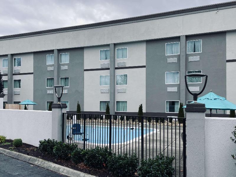 Sleep Inn & Suites West Knoxville image