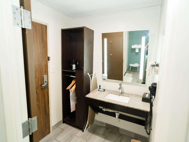 Sleep Inn & Suites West Knoxville image