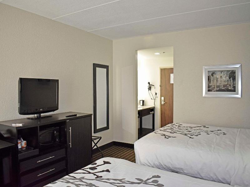 Sleep Inn & Suites West Knoxville image