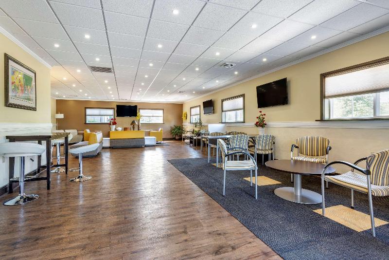 Comfort Inn & Suites Barnesville – Frackville image