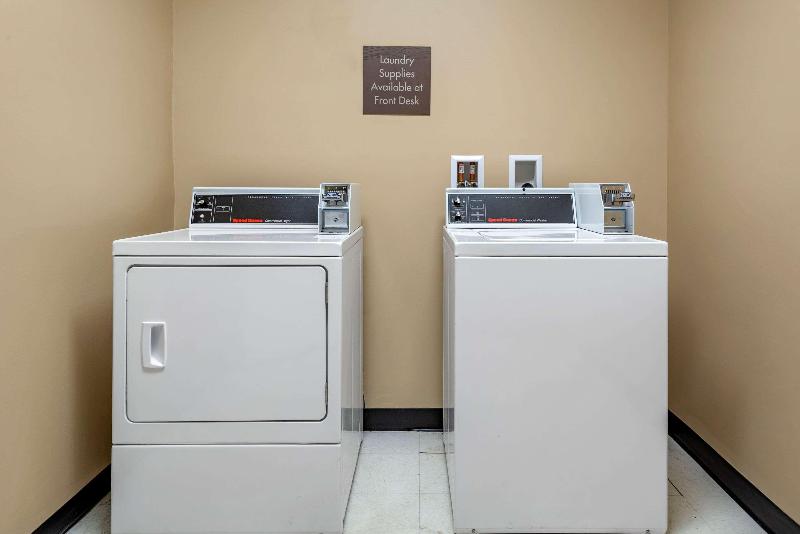 Comfort Inn & Suites Barnesville – Frackville image