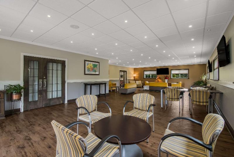 Comfort Inn & Suites Barnesville – Frackville image