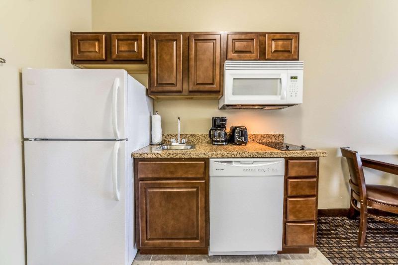 Comfort Inn & Suites Barnesville – Frackville image