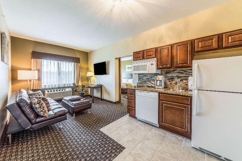 Comfort Inn & Suites Barnesville – Frackville image