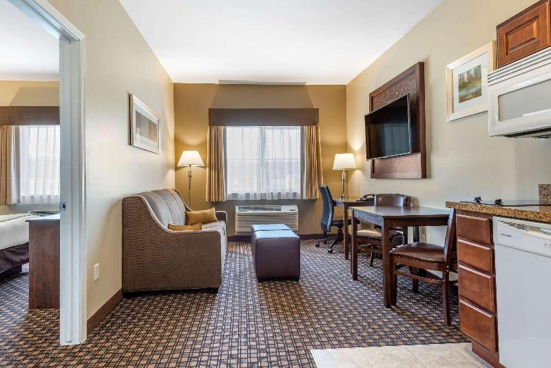 Comfort Inn & Suites Barnesville – Frackville image