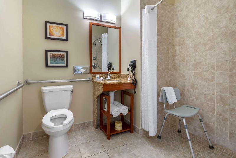 Comfort Inn & Suites Barnesville – Frackville image