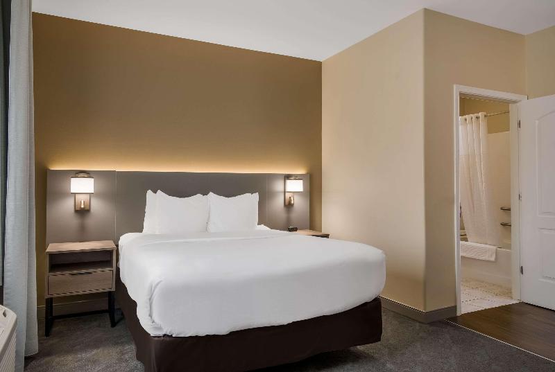 Comfort Inn & Suites Barnesville – Frackville image