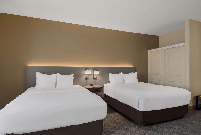Comfort Inn & Suites Barnesville – Frackville image