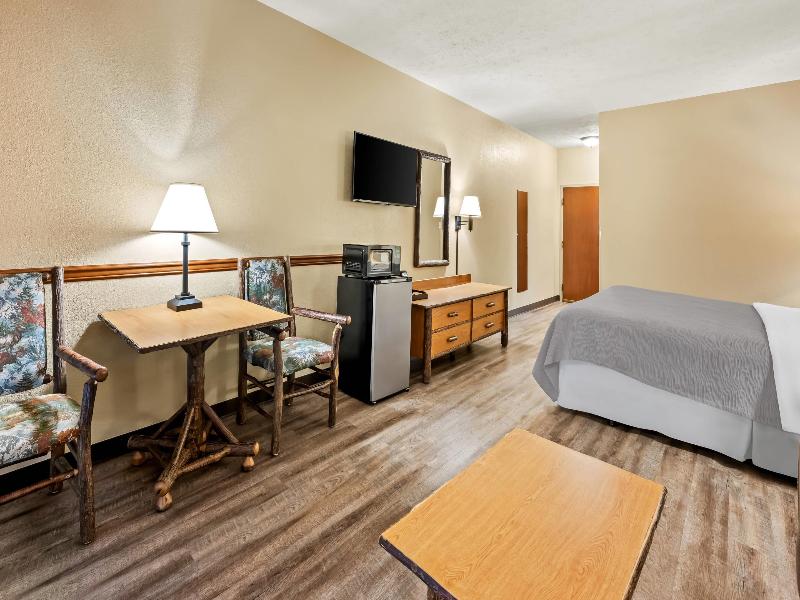 Quality Inn & Suites image
