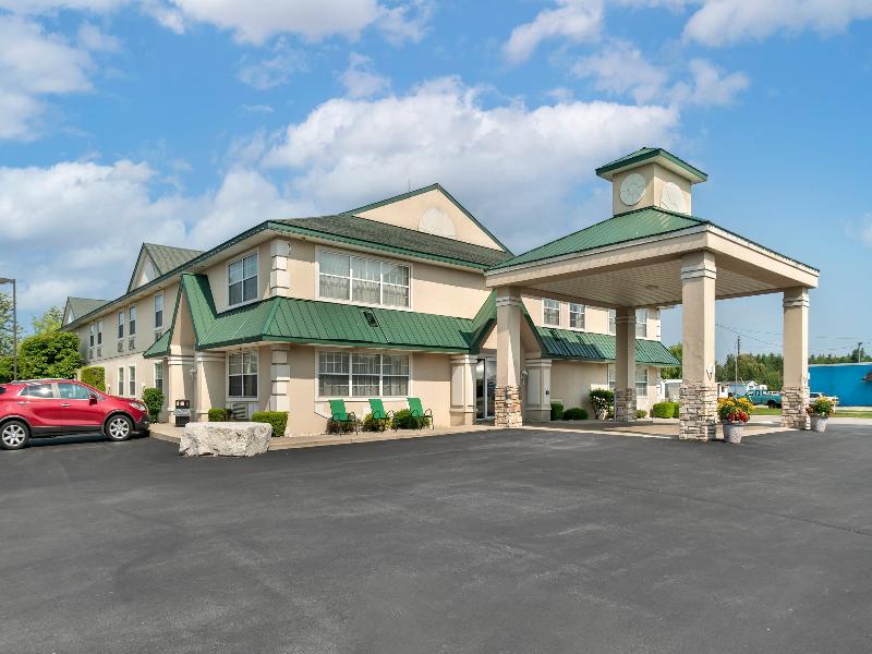 Quality Inn & Suites Manistique image