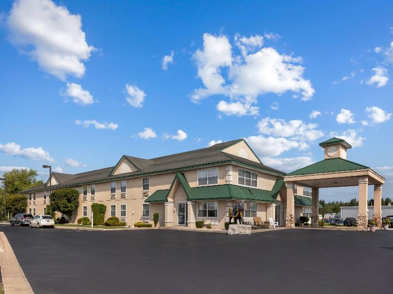 Quality Inn & Suites Manistique, MI - Vacationstore.net