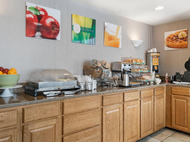 Quality Inn & Suites Manistique image