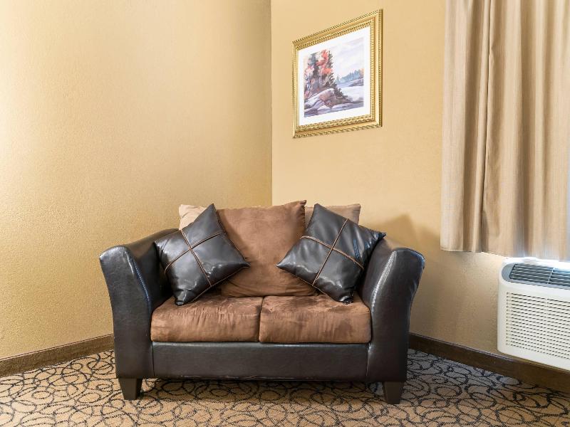 Quality Inn & Suites Manistique image