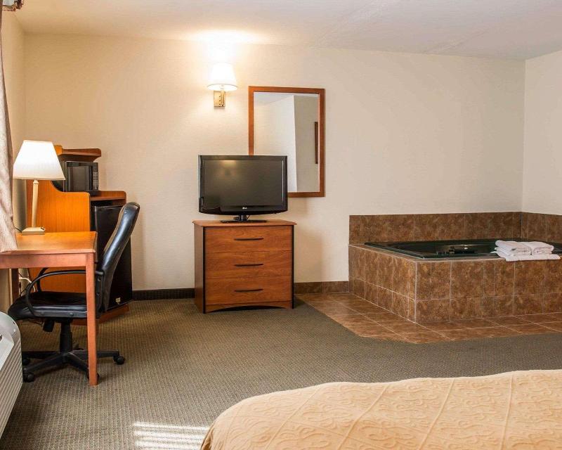 Quality Inn Durand image