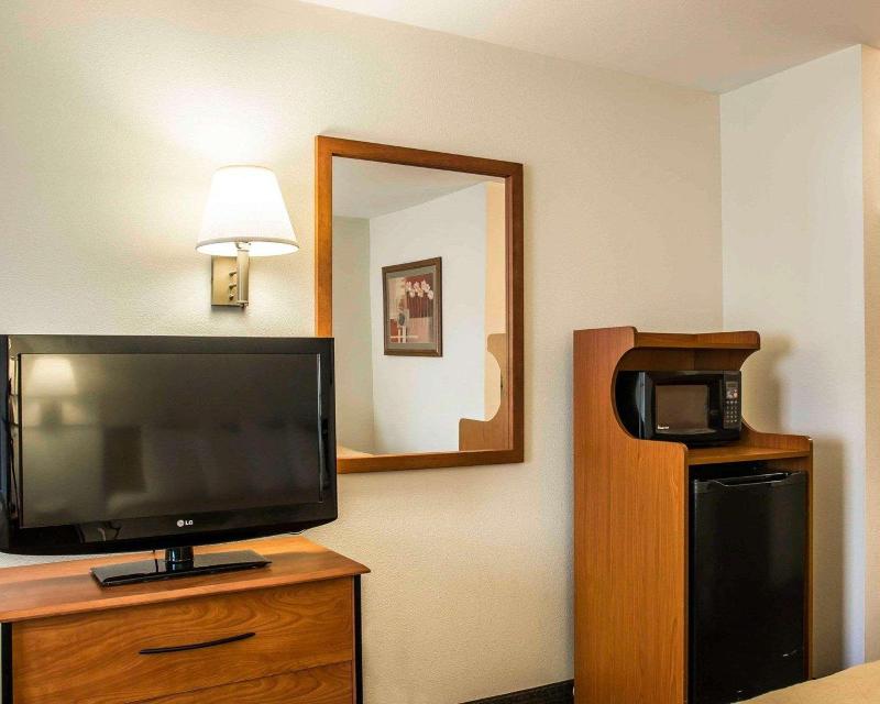 Quality Inn Durand image