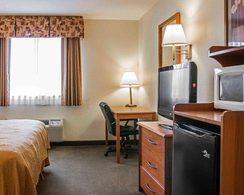Quality Inn Durand image