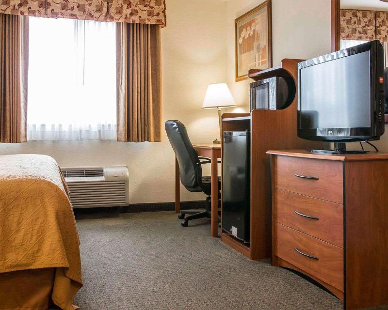 Quality Inn Durand image