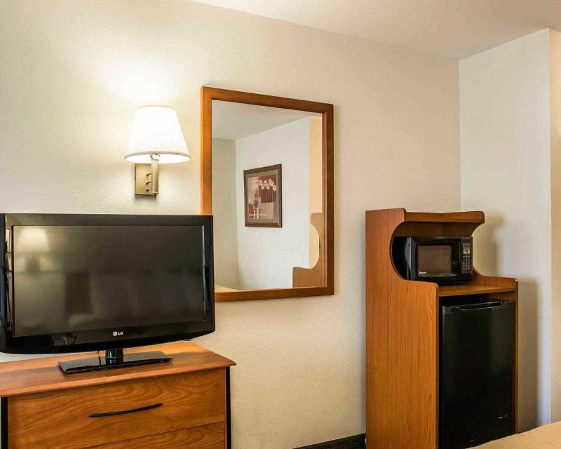 Quality Inn Durand image