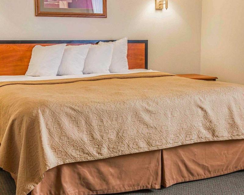 Quality Inn Durand image