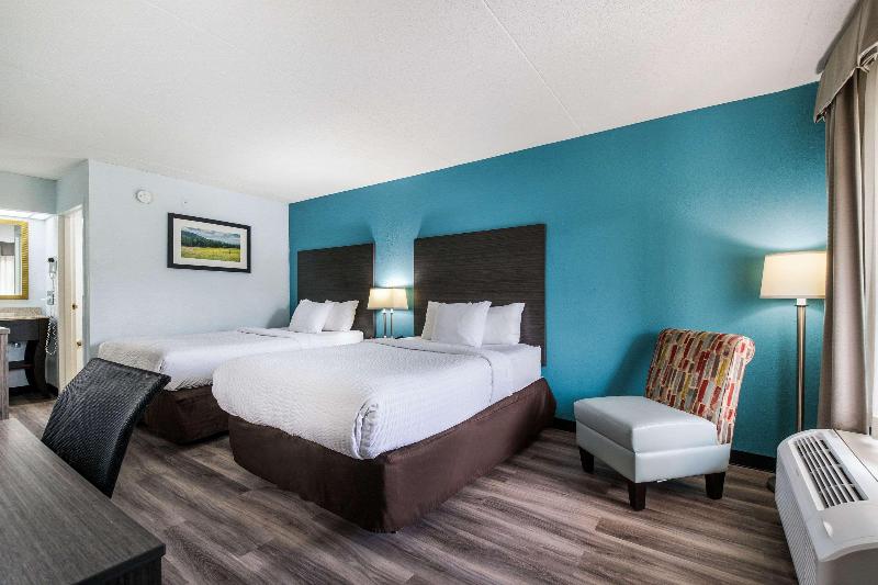 2 Double Beds Nonsmoking (2 Adults  )