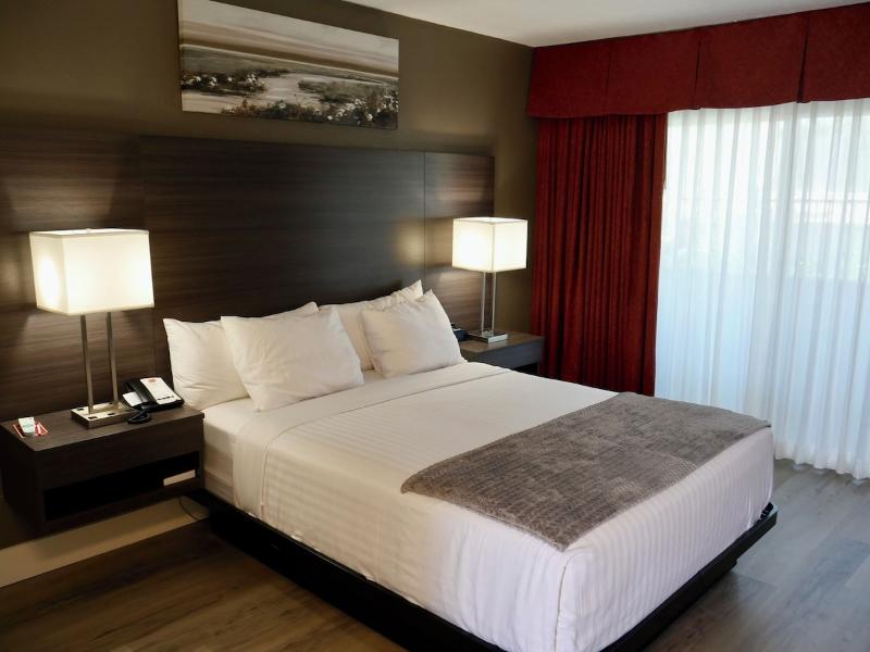 Econo Lodge Lake Elsinore Casino image