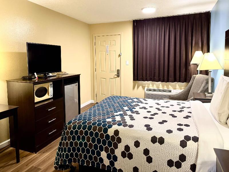 Econo Lodge Woodstock - Shenandoah Valley I-81 image