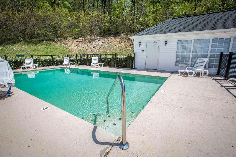 Quality Inn Greeneville Greeneville image