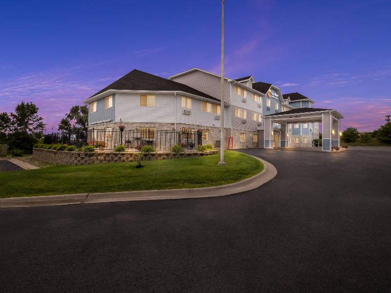 Comfort Inn & Suites Bellevue - Omaha Offutt AFB image