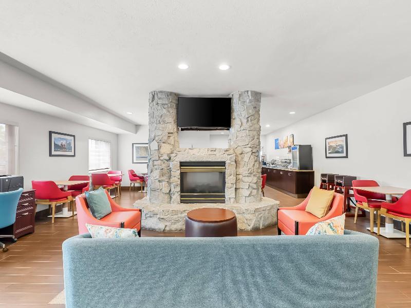 Comfort Inn & Suites Bellevue - Omaha Offutt AFB image