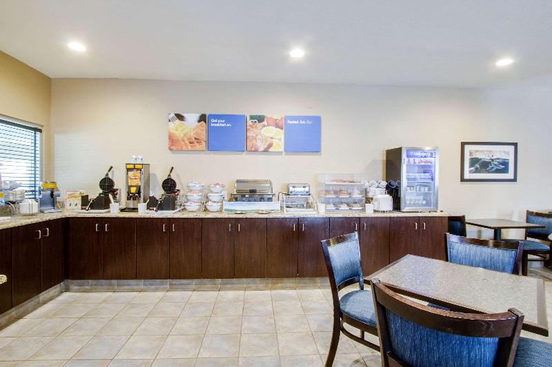 Comfort Inn & Suites Bellevue - Omaha Offutt AFB image