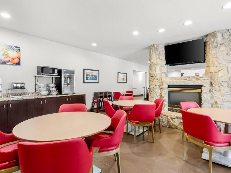 Comfort Inn & Suites Bellevue - Omaha Offutt AFB image