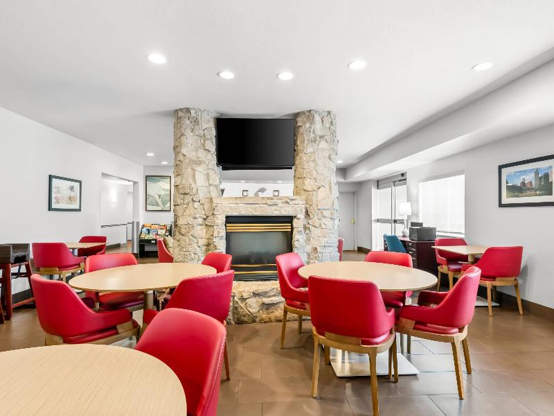 Comfort Inn & Suites Bellevue - Omaha Offutt AFB image