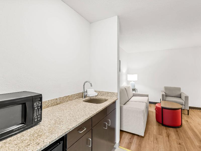 Comfort Inn & Suites Bellevue - Omaha Offutt AFB image