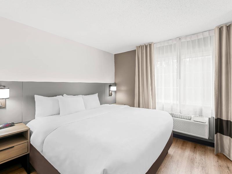 Comfort Inn & Suites Bellevue - Omaha Offutt AFB image
