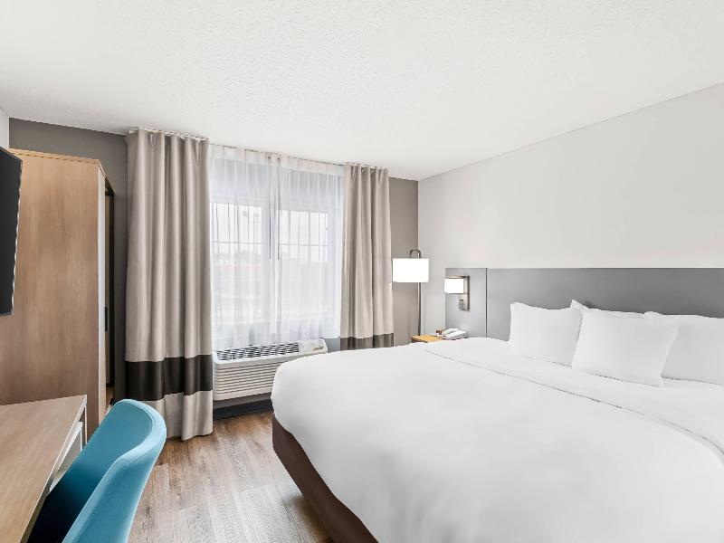 Comfort Inn & Suites Bellevue - Omaha Offutt AFB image