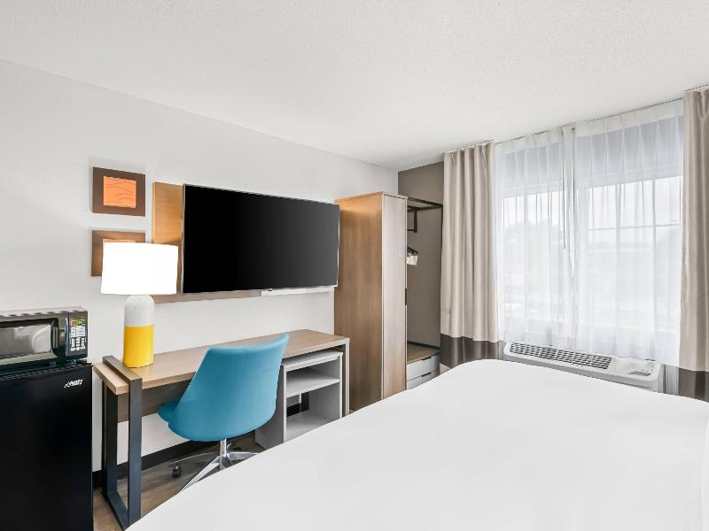 Comfort Inn & Suites Bellevue - Omaha Offutt AFB image