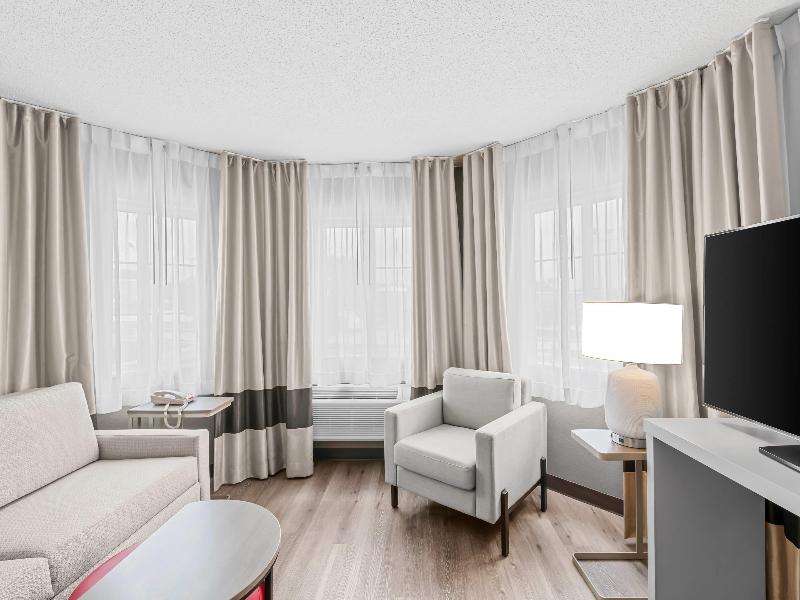 Comfort Inn & Suites Bellevue - Omaha Offutt AFB image