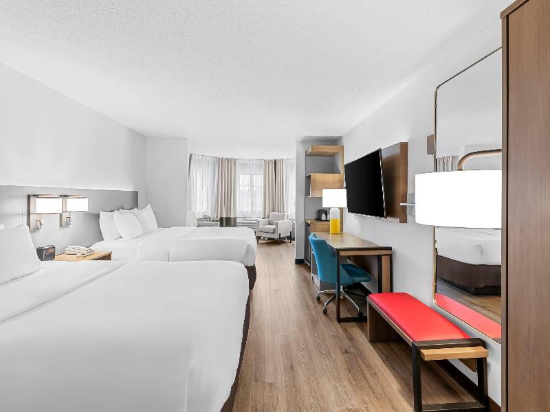 Comfort Inn & Suites Bellevue - Omaha Offutt AFB image