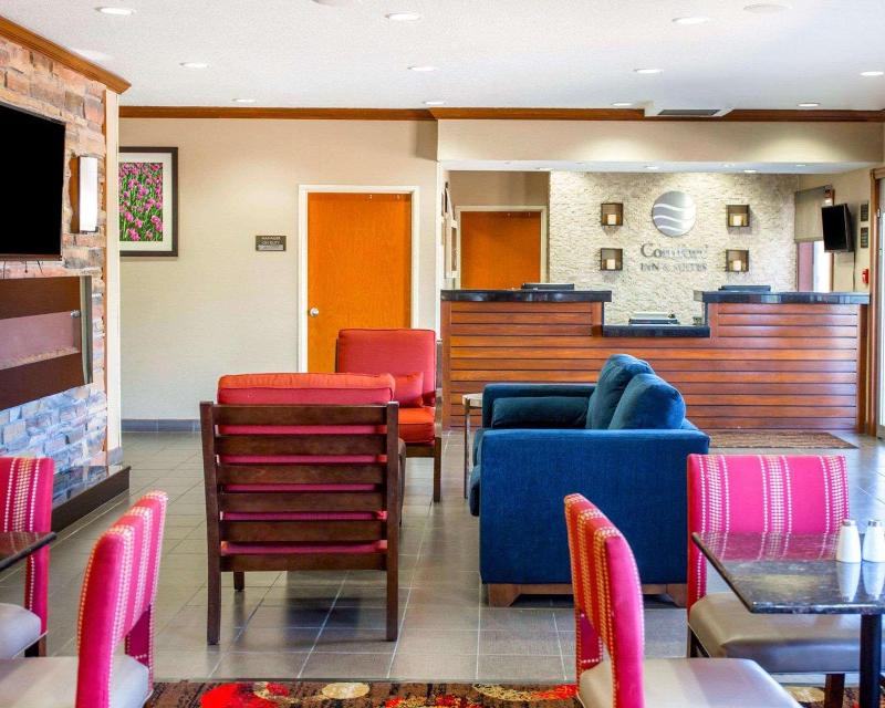 ComfortInnSuites Coralville Iowa City RiverLanding image