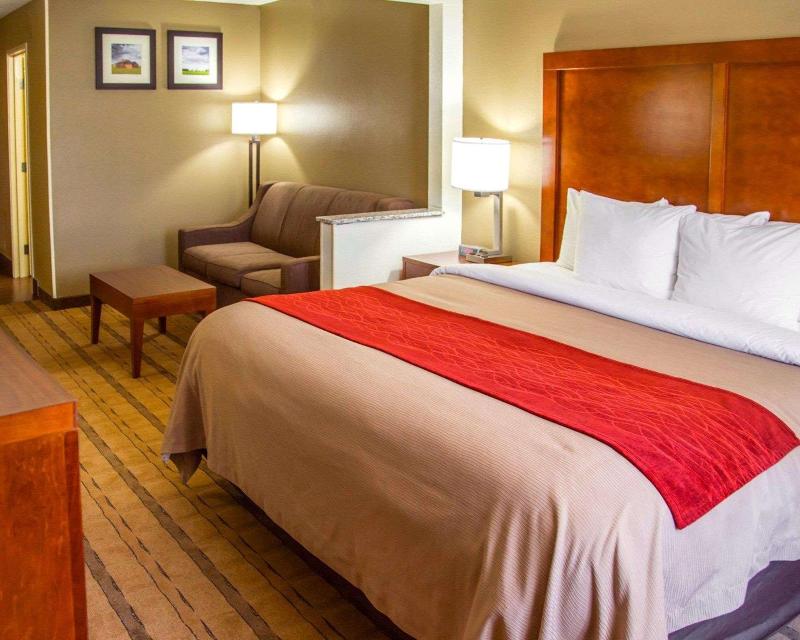 ComfortInnSuites Coralville Iowa City RiverLanding image