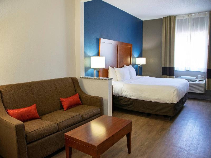 ComfortInnSuites Coralville Iowa City RiverLanding image