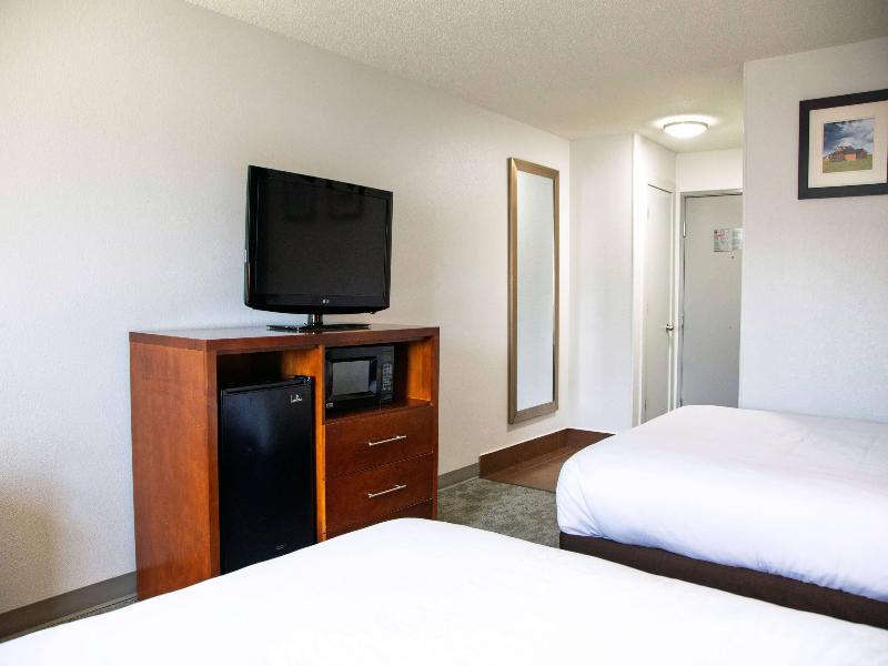ComfortInnSuites Coralville Iowa City RiverLanding image