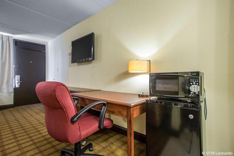 Rodeway Inn Williamstown image