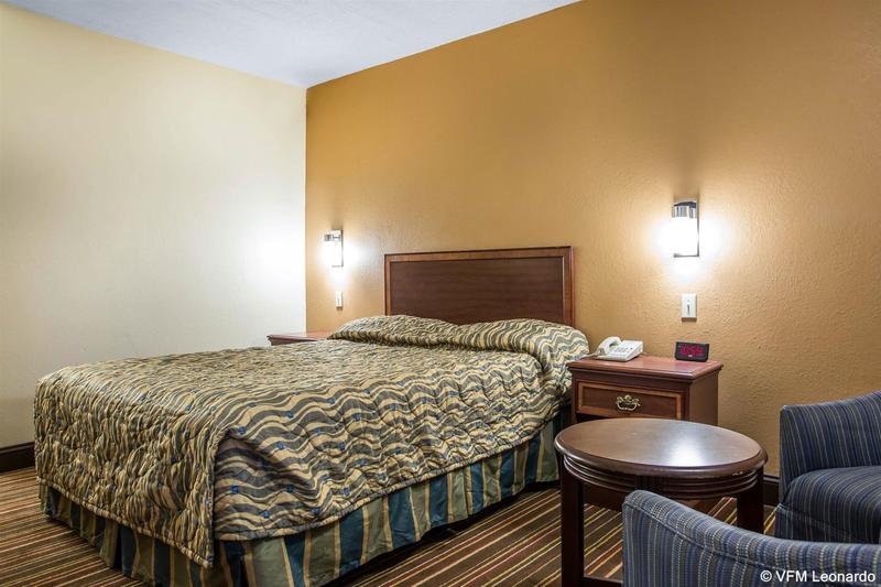 Rodeway Inn Williamstown image