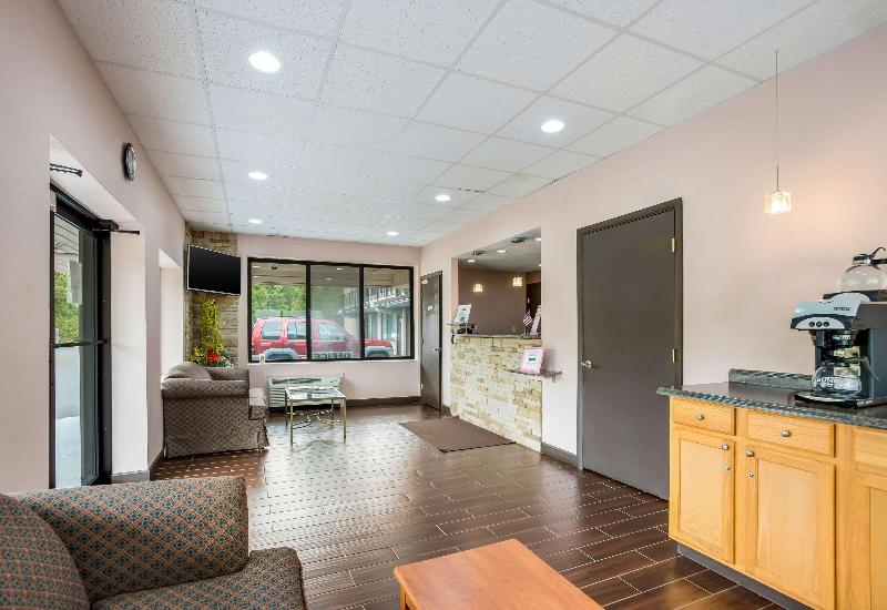 Rodeway Inn Williamstown image