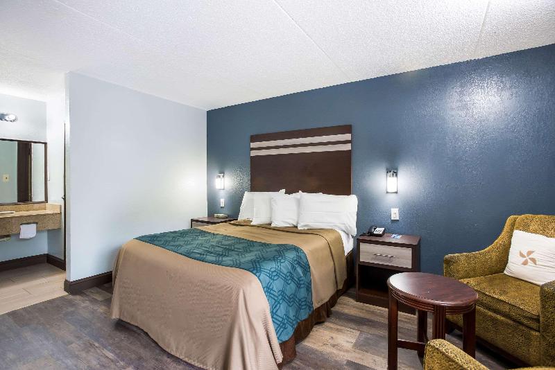 Rodeway Inn Williamstown image