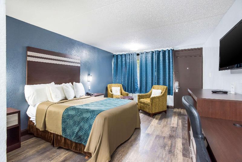 Rodeway Inn Williamstown image