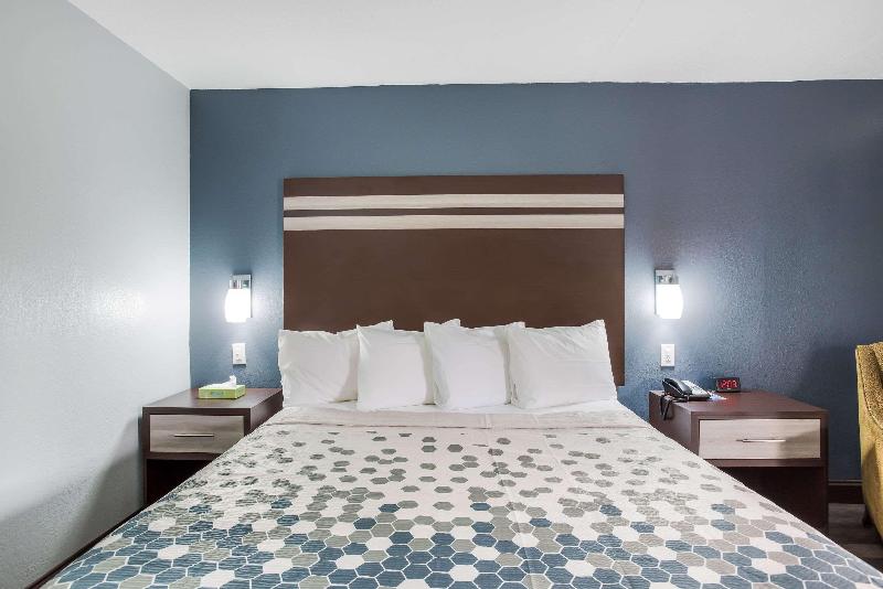 Rodeway Inn Williamstown image