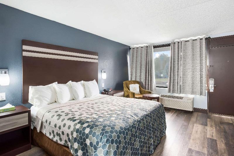 Rodeway Inn Williamstown image