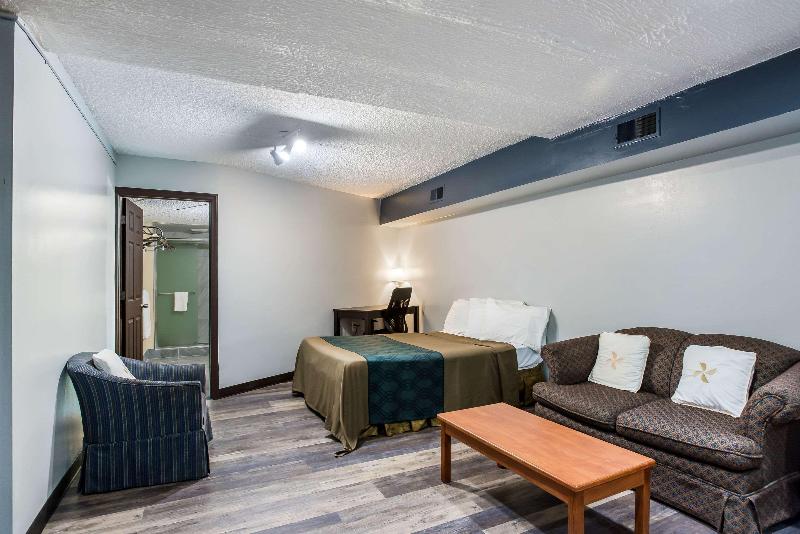 Rodeway Inn Williamstown image